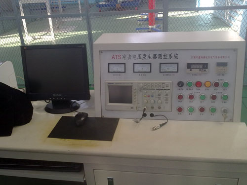 电压发生器测控系统